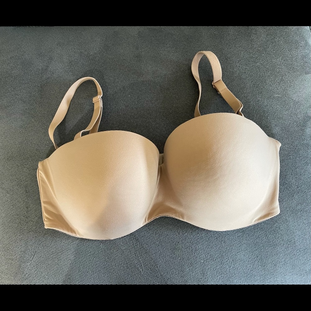 Victoria’s Secret Body by Victoria bra 36dd